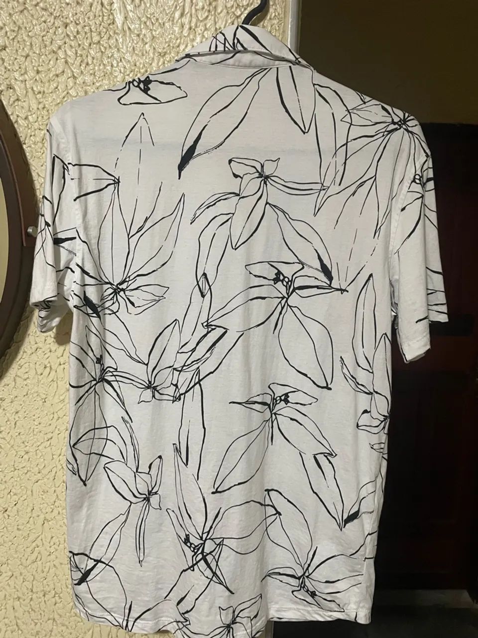 Camisa com estampa floral - NOVA - Foto 2