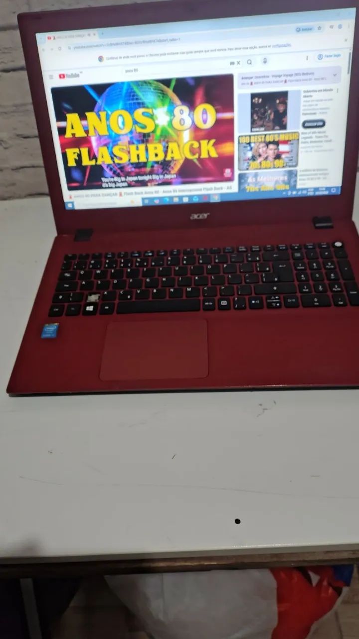 notebook Acer Aspire E5-573 com detalhes