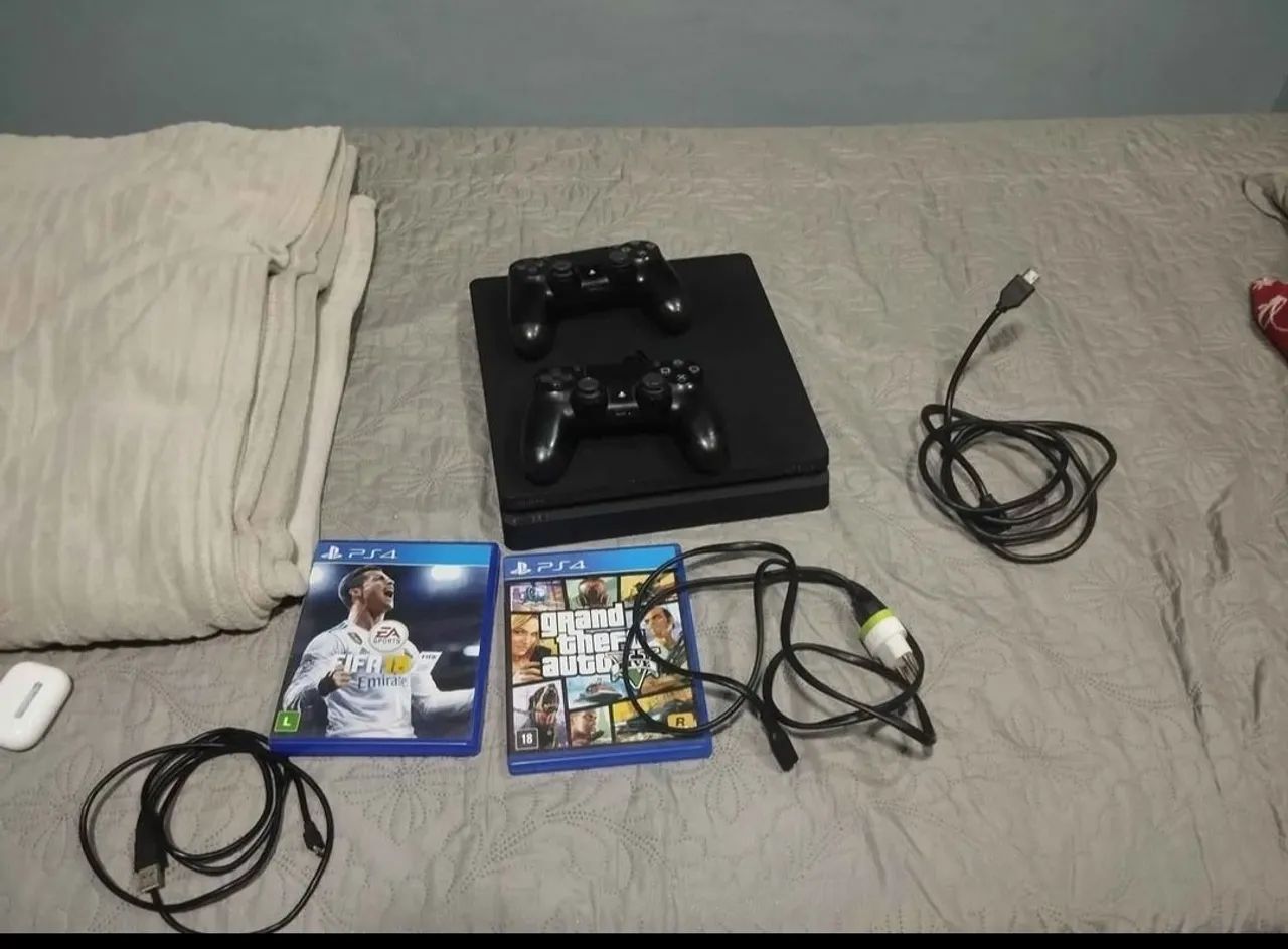 PS4 slim