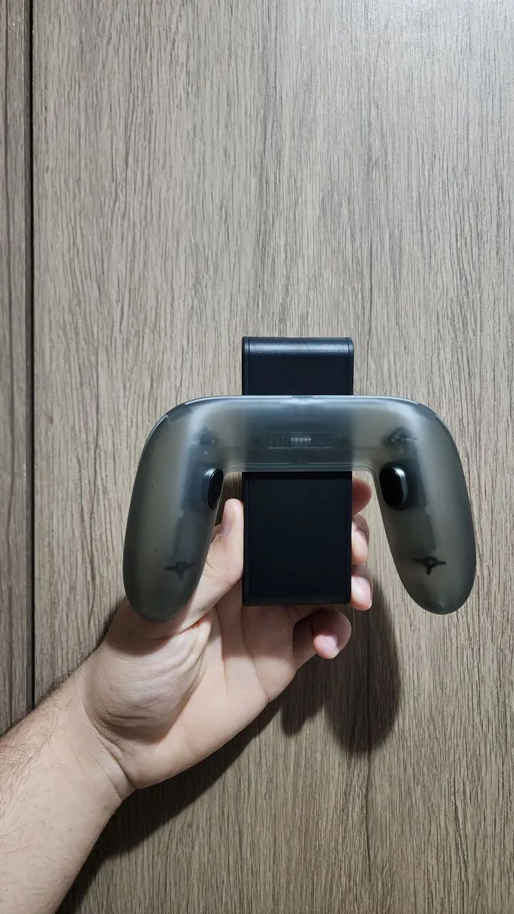 Grip com carregamento para Joycons - Switch 2 - Foto 2