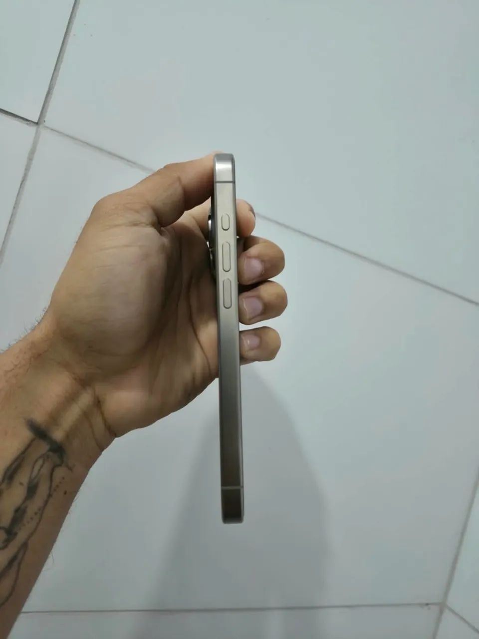 iPhone 15 Pro - Foto 2