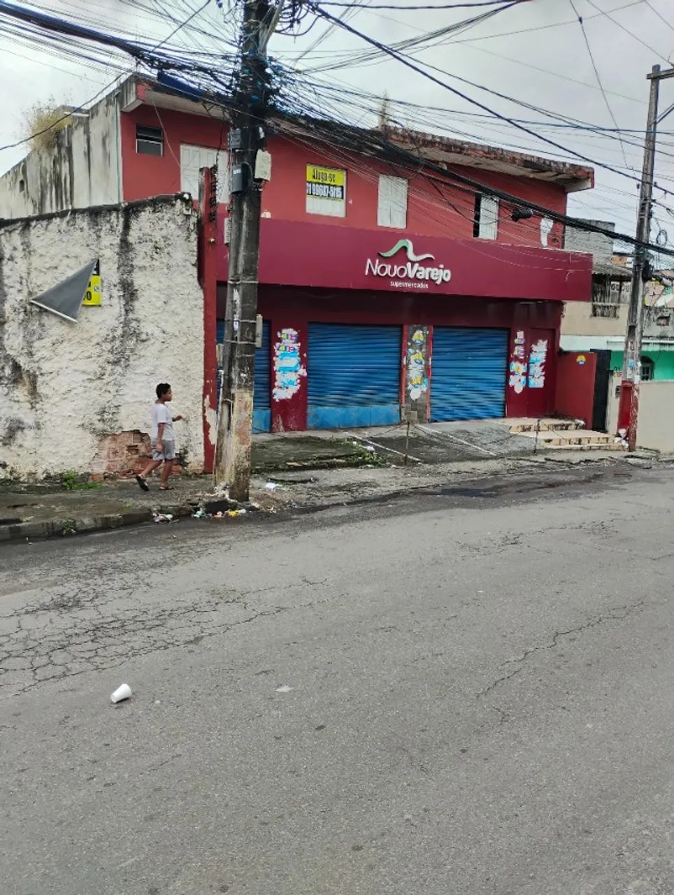 IMOVEL COMERCIAL COM ÁREA DE 650 M2 E 900 M2 DE ÁREA CONSTRUIDA NO COQUEIRINHO ITAPOÃ 