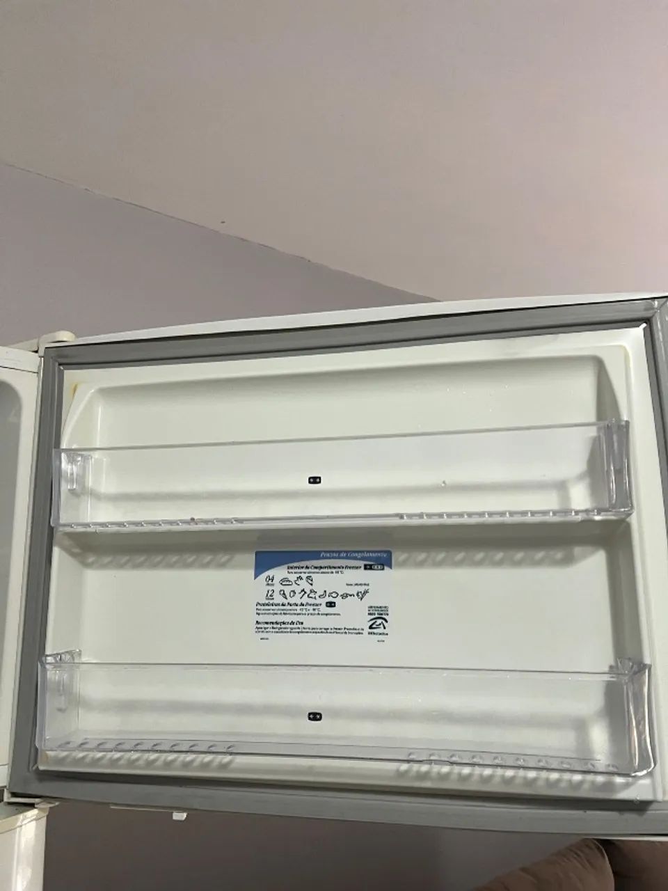 Geladeira com freezer Eletrolux  - Foto 5