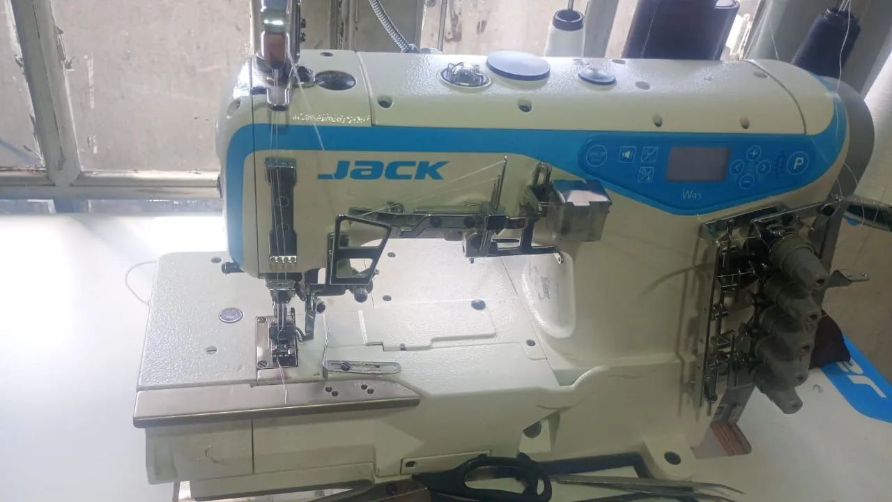 Máquina Galoneira jack