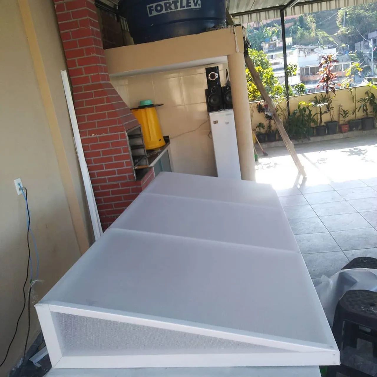 Toldo fixo em alumínio 