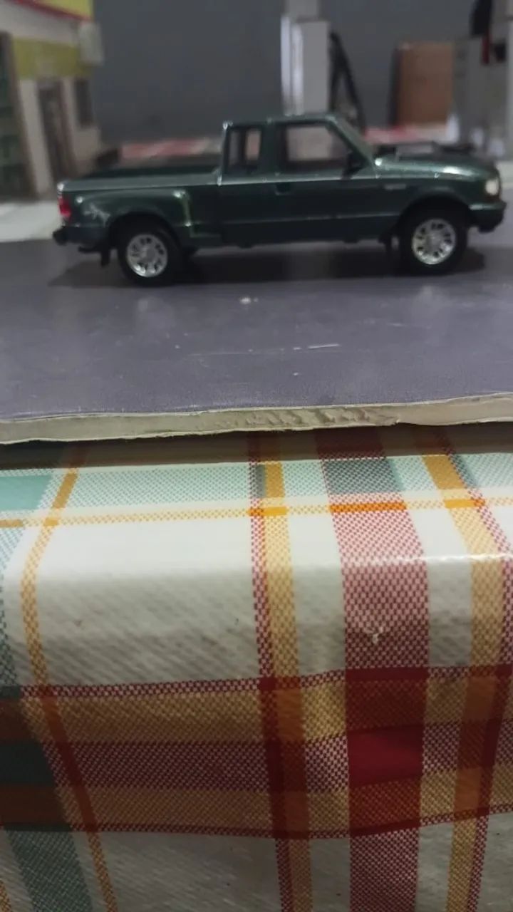 Miniatura Ford Ranger splash 1/43 - Foto 2