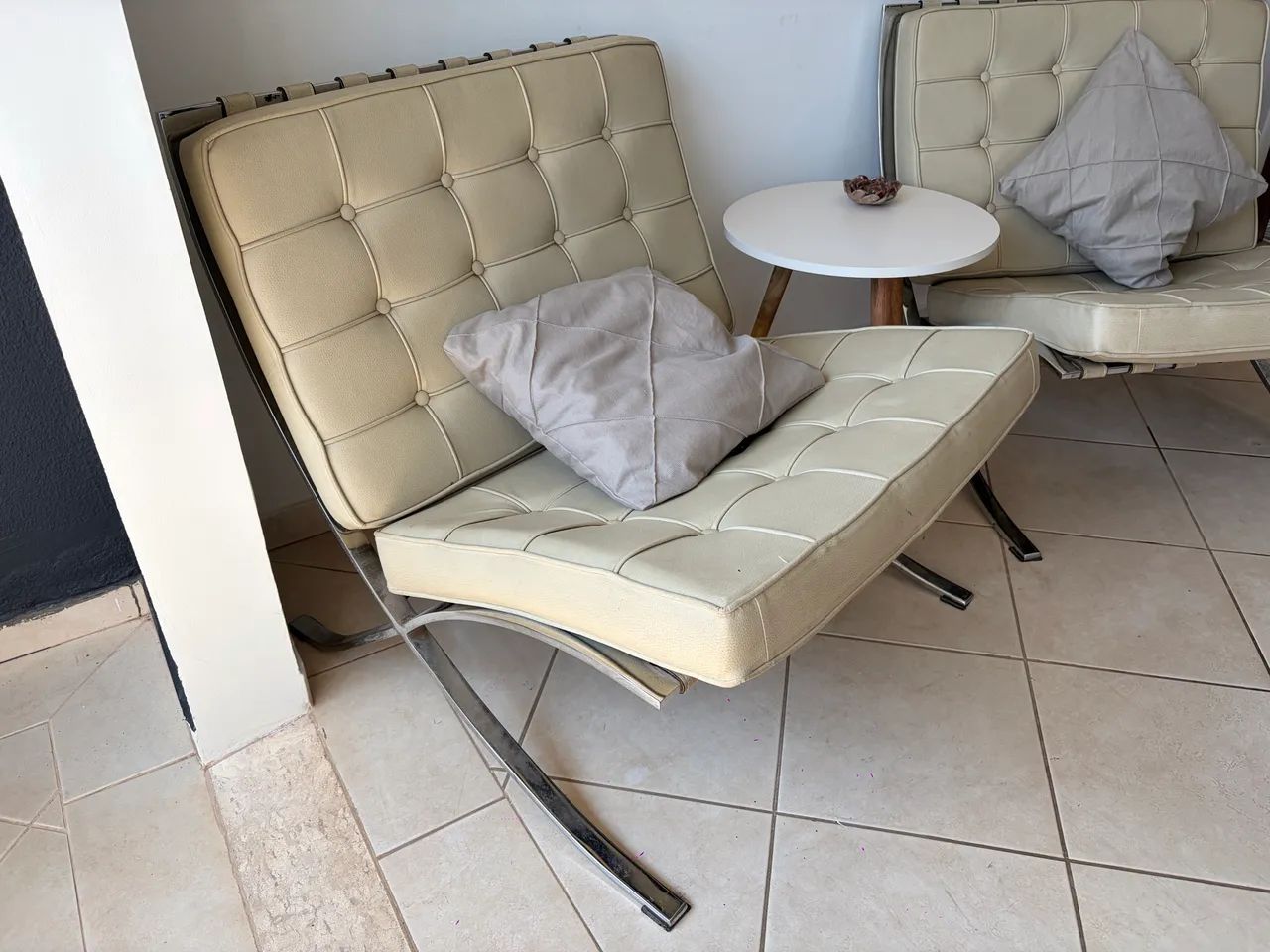 Par de poltronas Barcelona