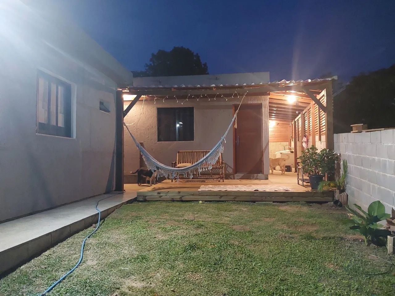 Vendo 2 casas no terreno 