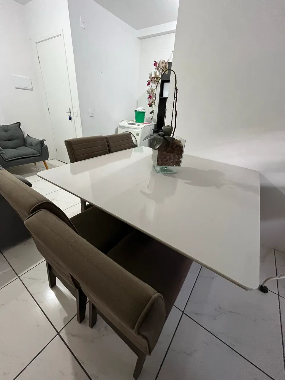 Mesa com 8 cadeiras 65163273935875120