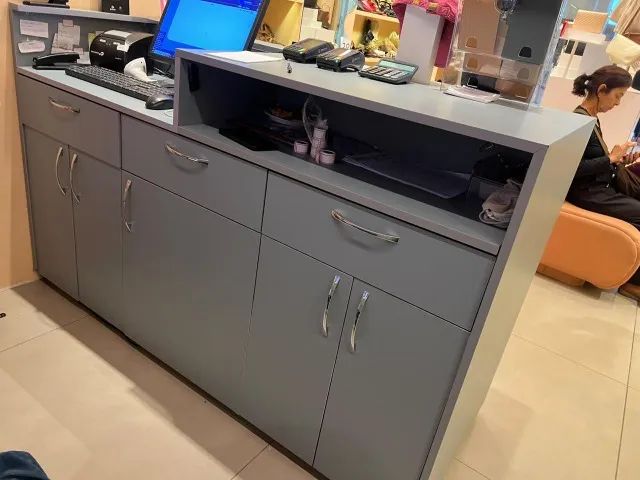 Móveis e equipamentos para loja - Foto 2
