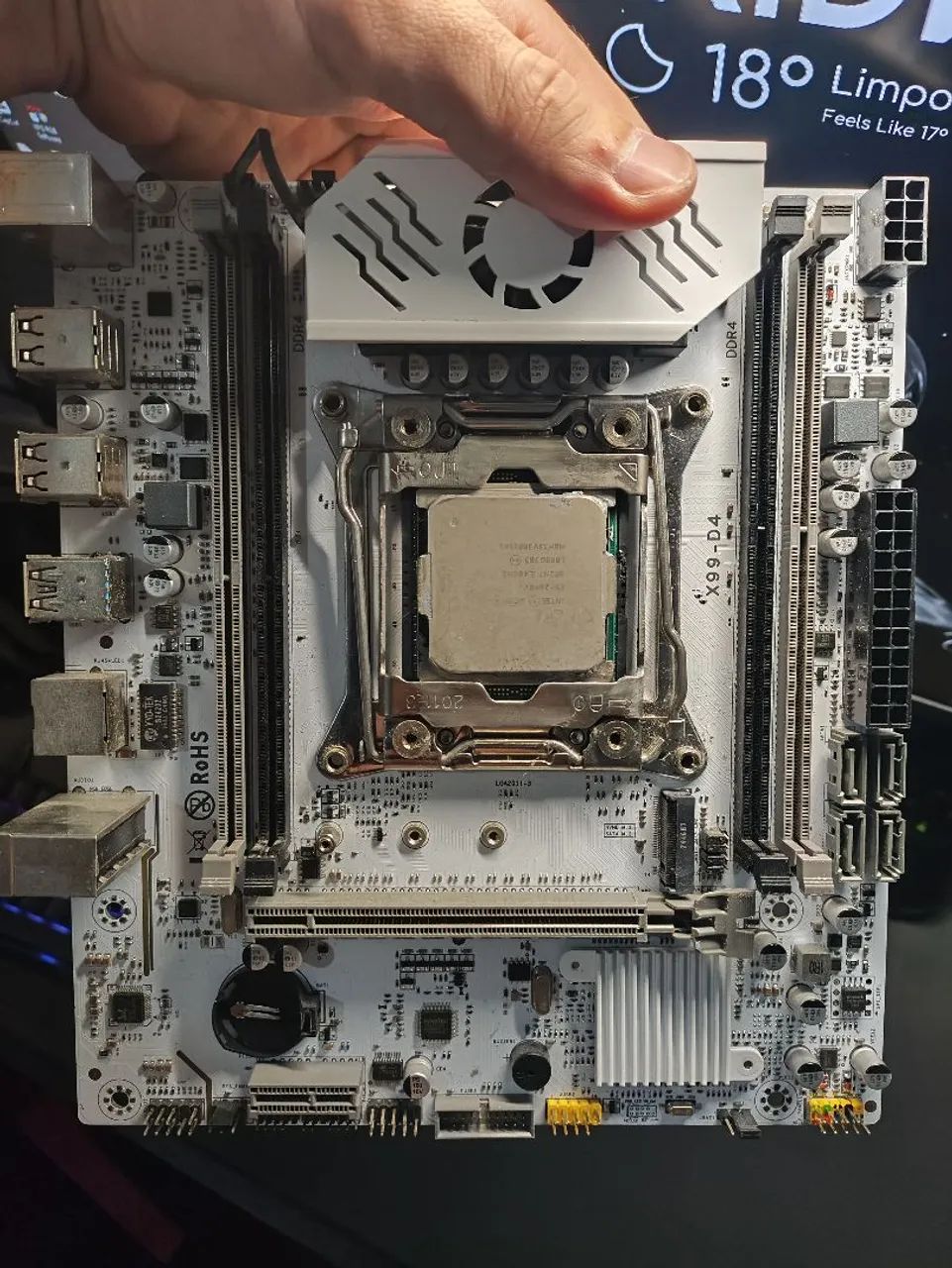 Vendo placa mãe x99 com processador  - Foto 2