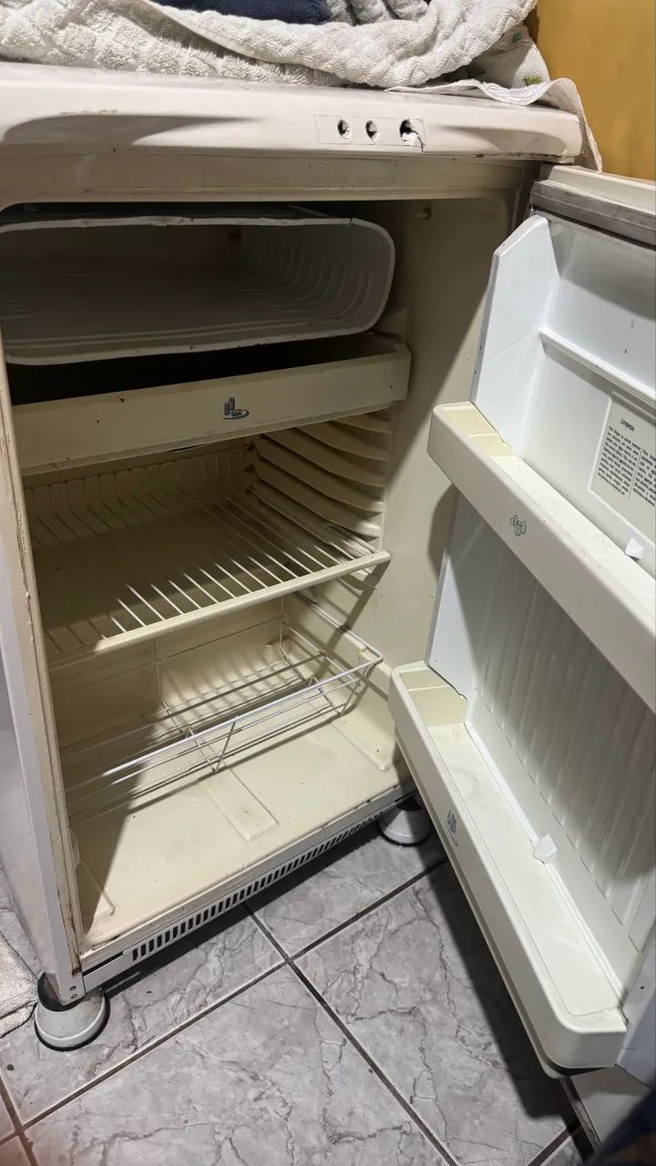 Frigobar eletrolux R130 - Foto 3