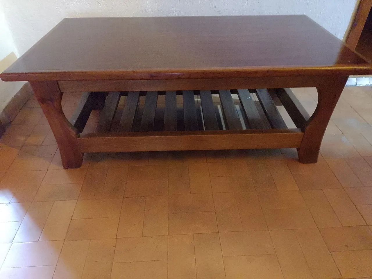 Mesa de centro madeira maciça 