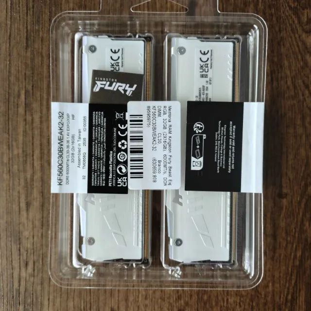 Memoria DDR5 2x16 (32GB) Kingston Fury RGB 6000MHz CL30 - Foto 2