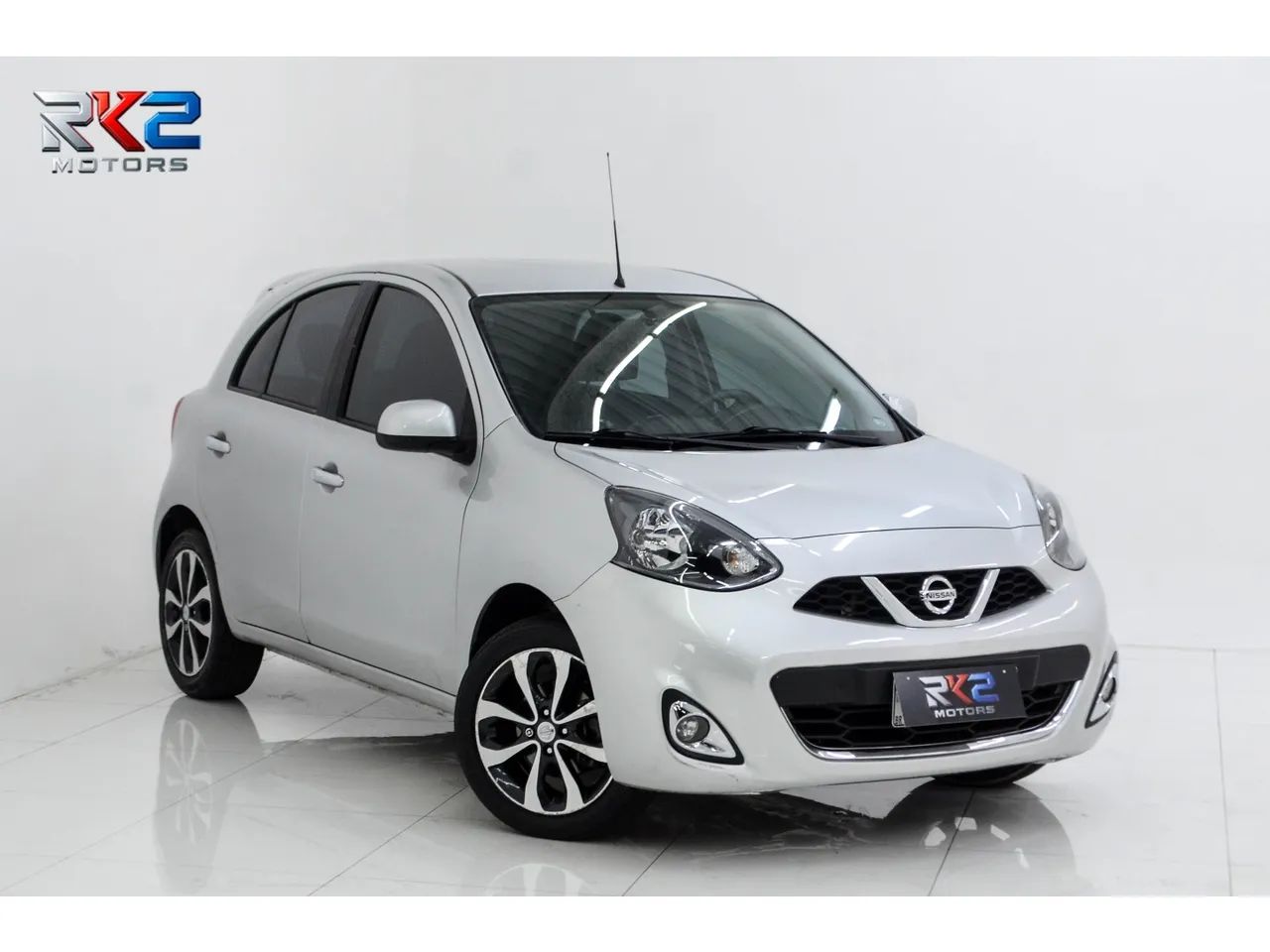 Nissan March 2016