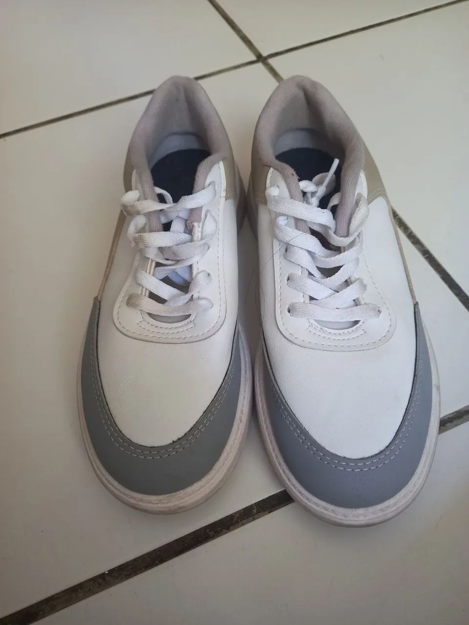 2 pares de tênis por 50 - Foto 5
