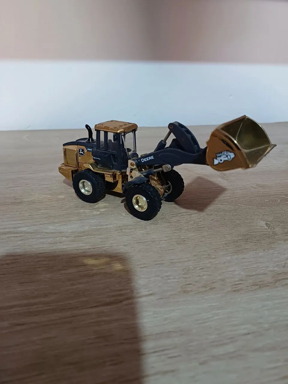 Trator de brinquedo  - Foto 2