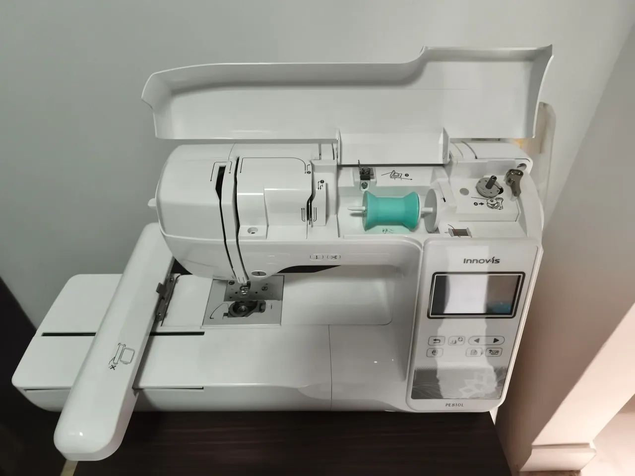 Máquina de bordar Brother PE810L - Foto 3