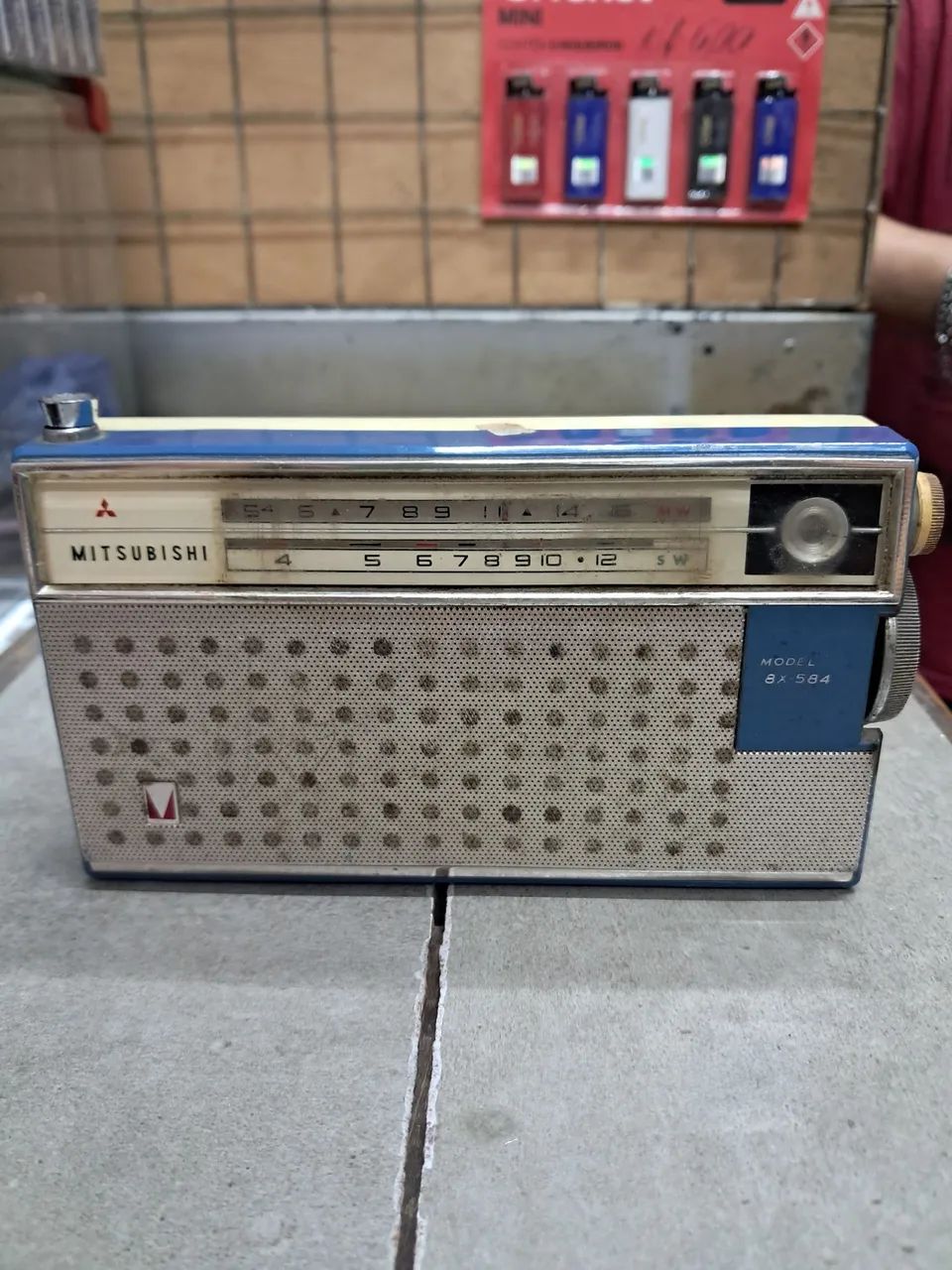 Rádio analógico Mitsubishi