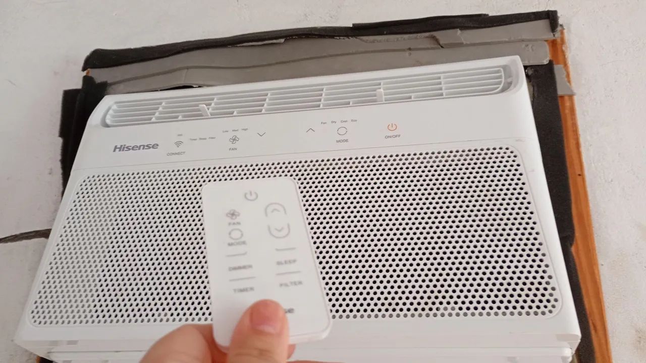 Vendo ar condicionado Hisense novo com 1 mês de uso, 10.000 BTUs  - Foto 2