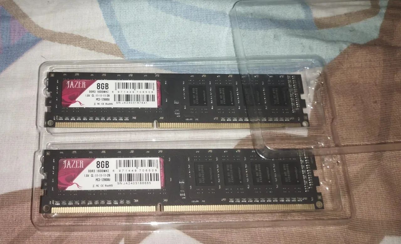 DDR3 novas nem dez dias de uso 