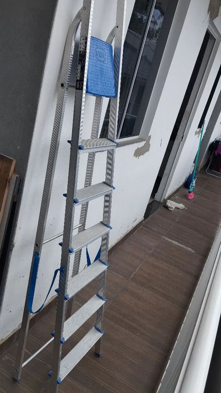 Escada de alumínio  - Foto 3