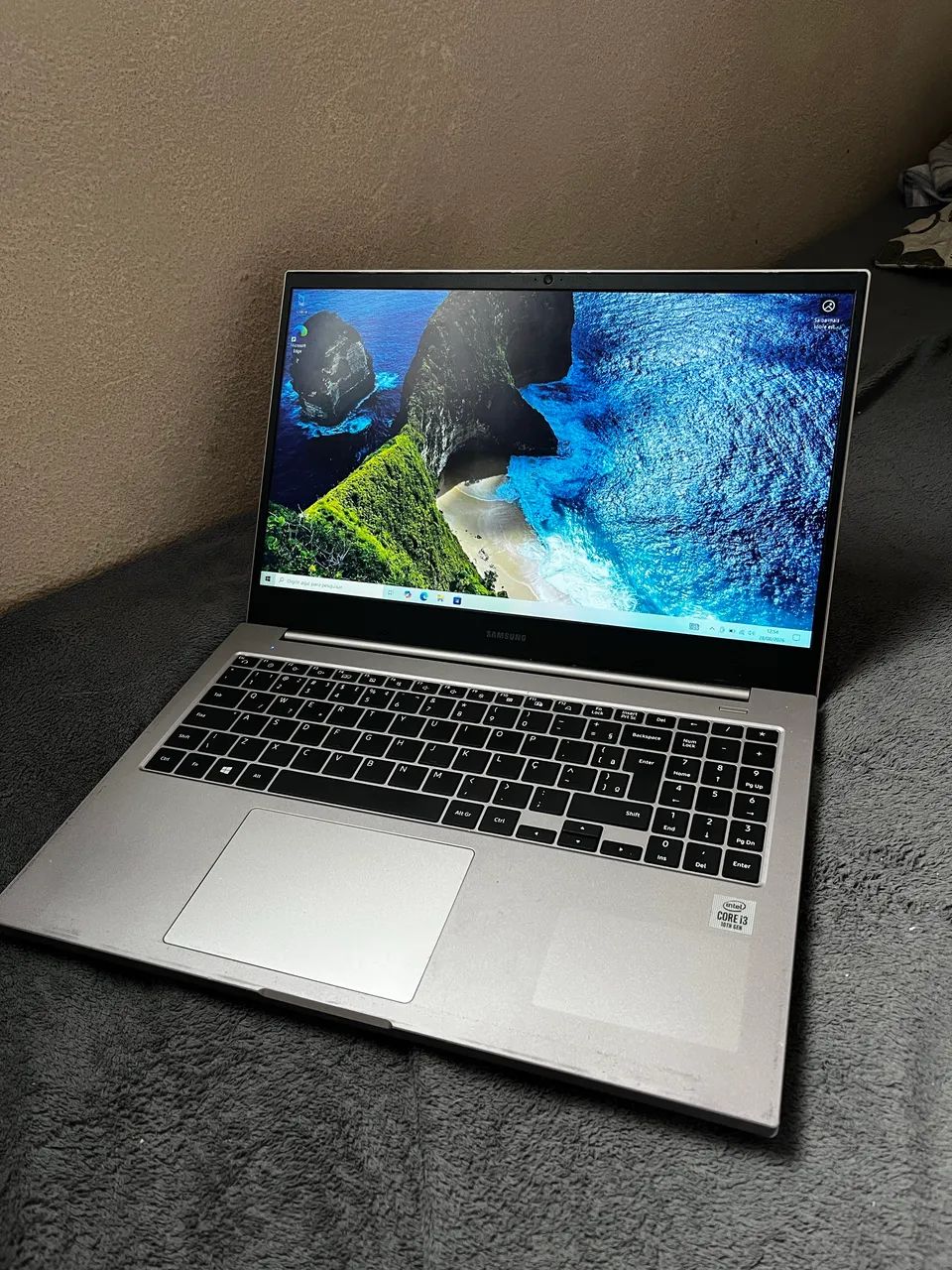Notebook Intel Core i3 + 12GB RAM + 1TB HD