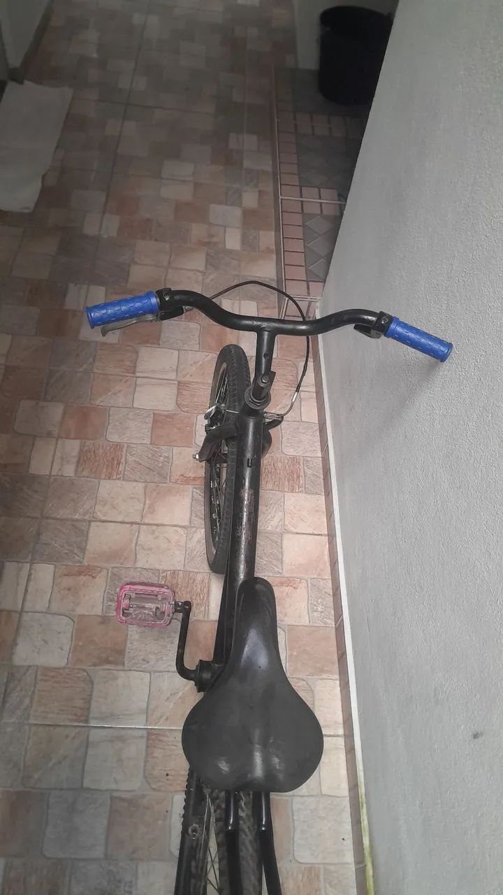 Vendo aro 20 preta - projetinho/ grau - Foto 3