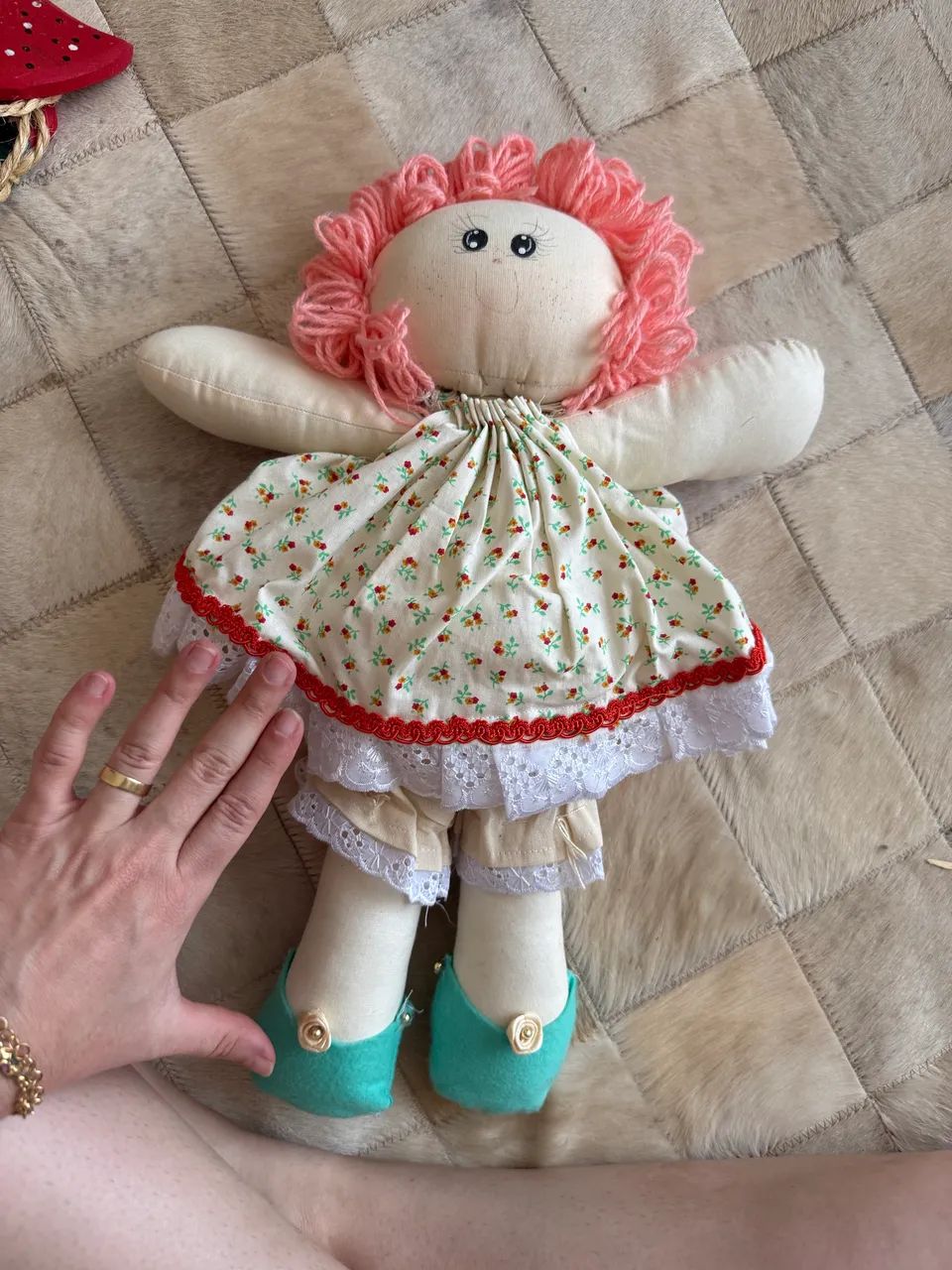 Boneca de pano artesanal confecção própria  - Foto 4