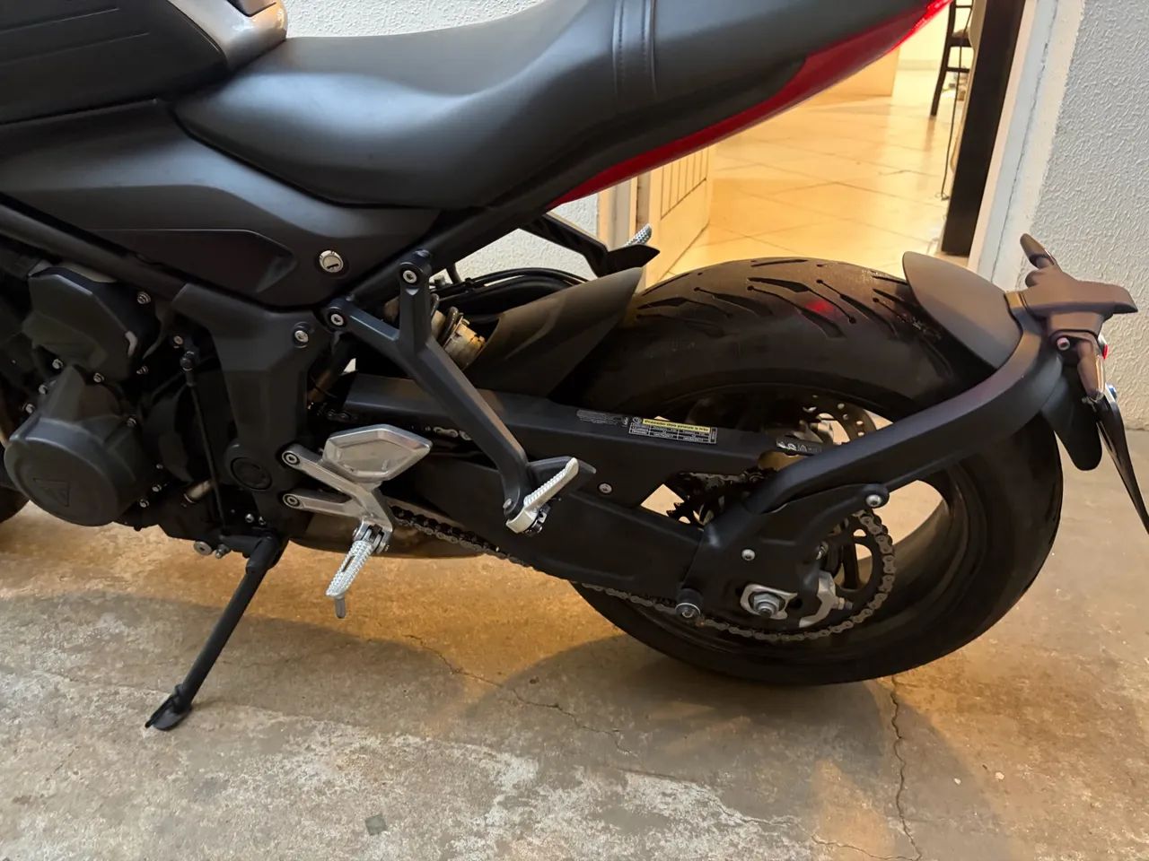 Triumph Trident 660 em estado de nova - Foto 2