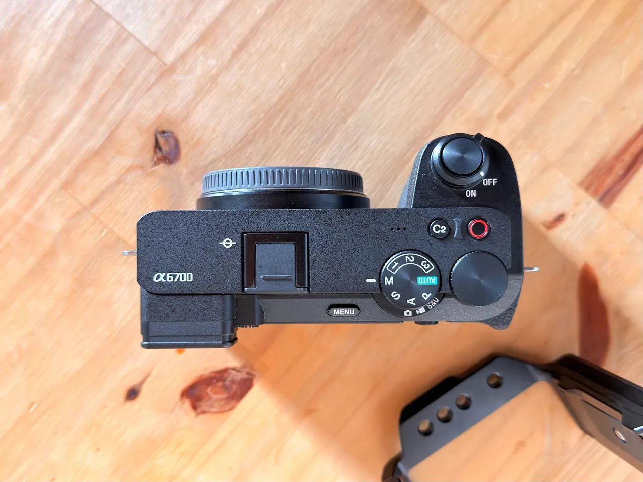 Camera Sony A6700 + Handle e Cage Smallrig - Foto 2