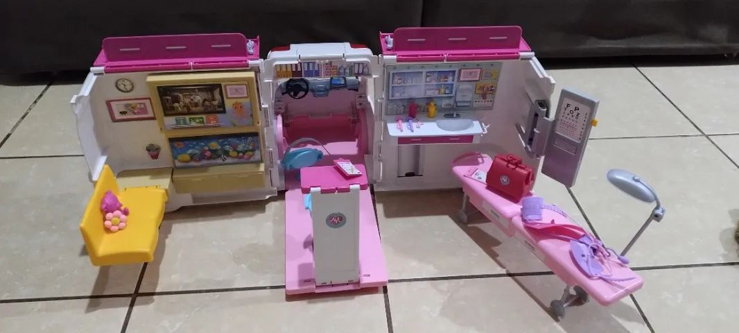AMBULÂNCIA DA BARBIE