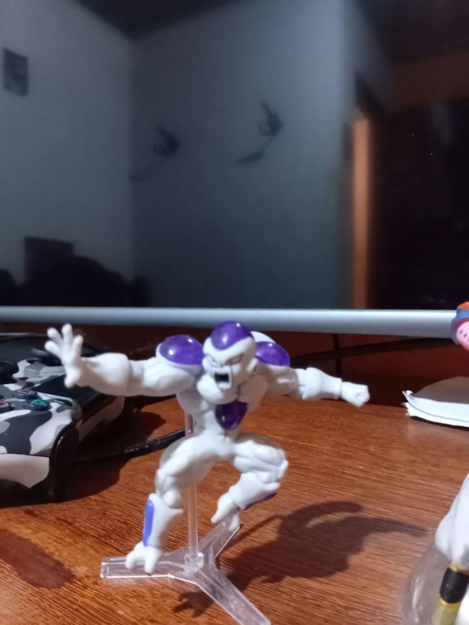 Conjunto de action figure (majin boo e freeza) - Foto 3