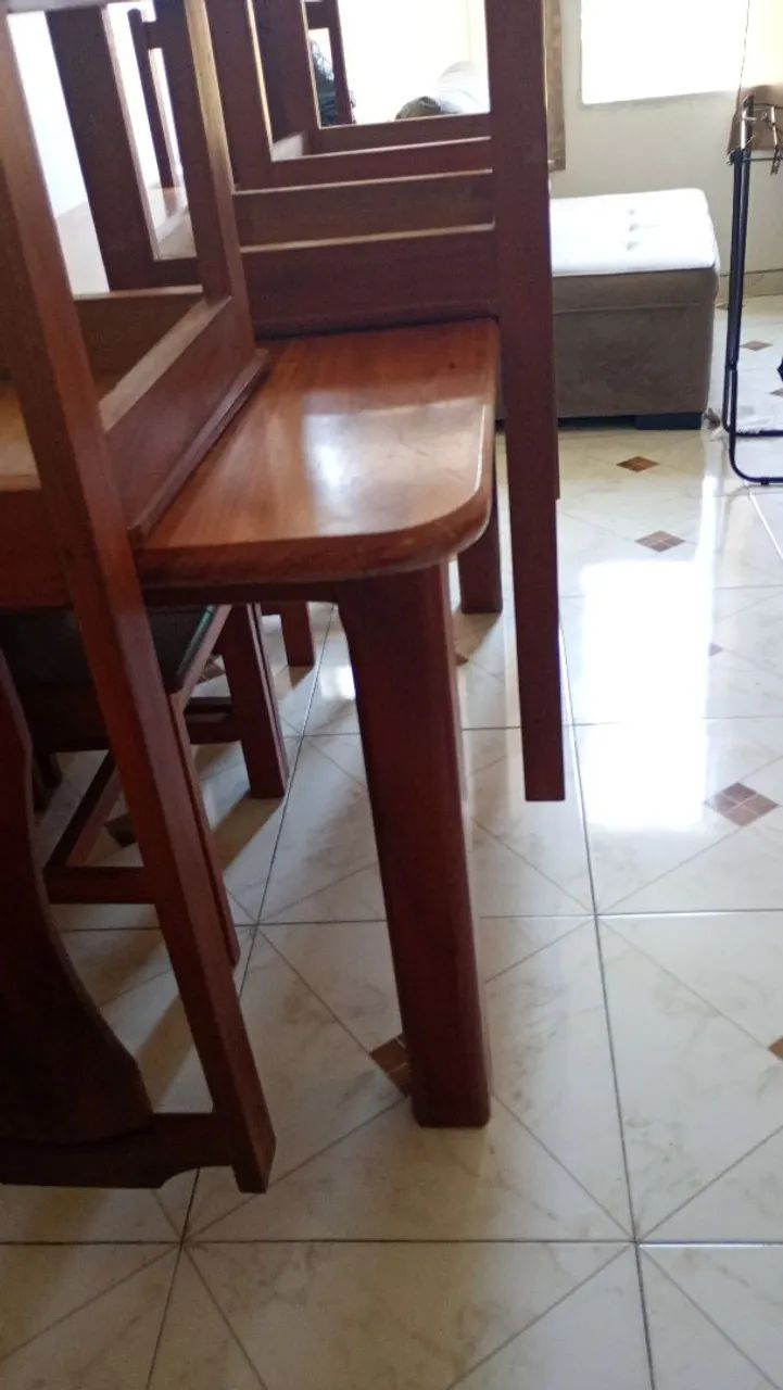 Mesa retangular de madeira pura com 6 cadeiras de madeira também  - Foto 5