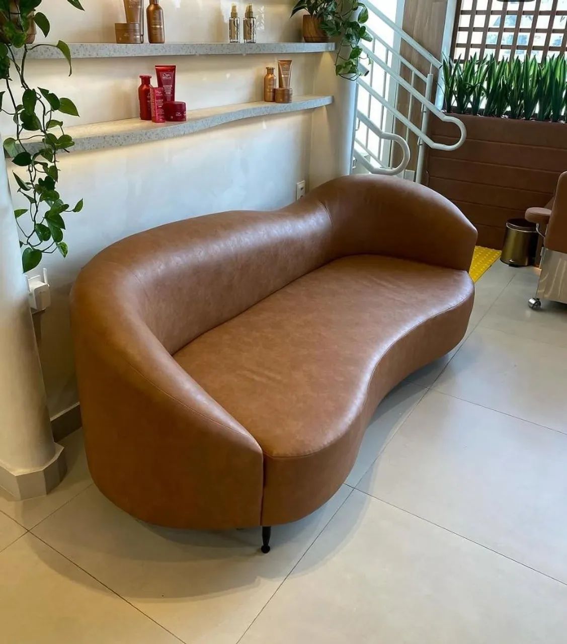 Sofa orgânico em couro  - Foto 4