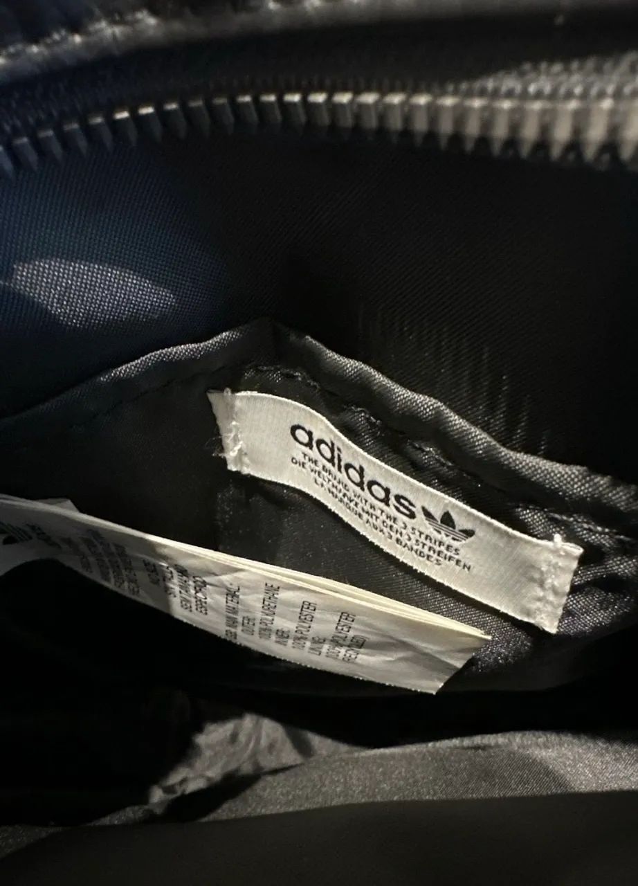 bag adidas de couro preta - Foto 4