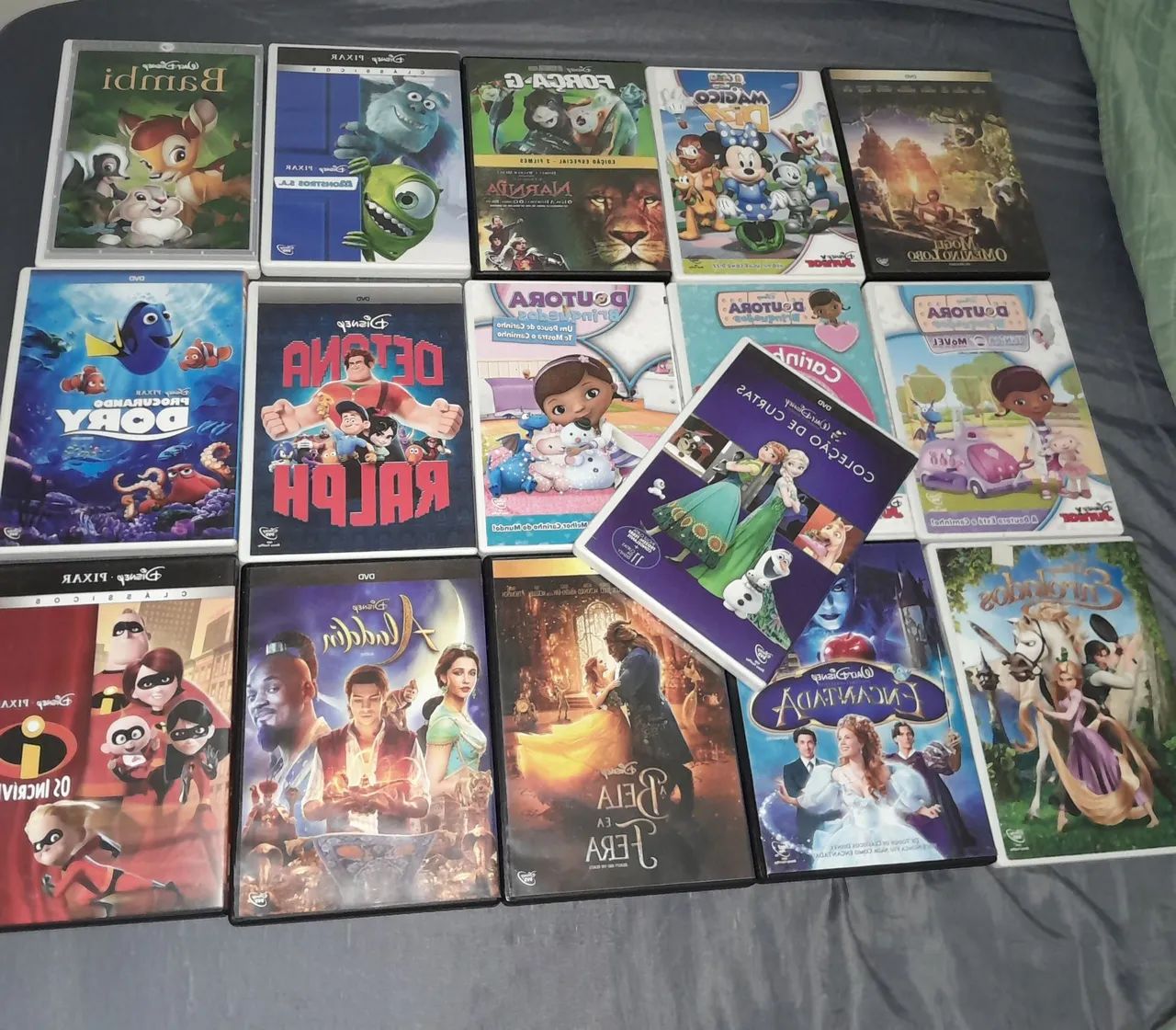 Lote 15 filmes Disney -leia