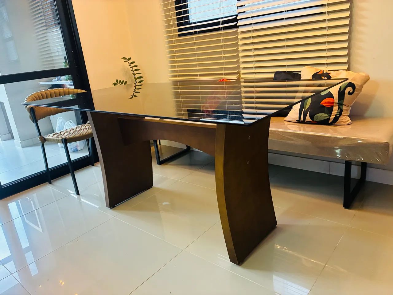 Mesa de jantar de vidro fumê - Foto 4