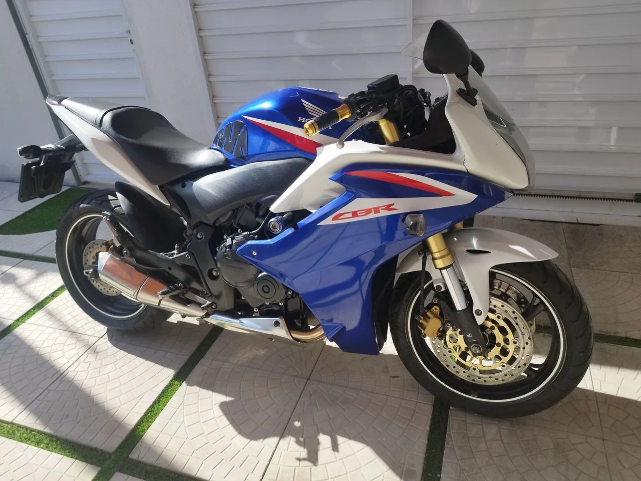 HONDA CBR 600F