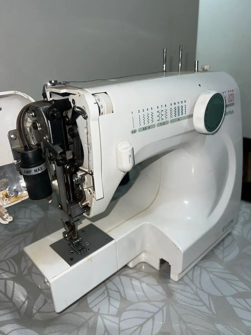 Máquina de costura