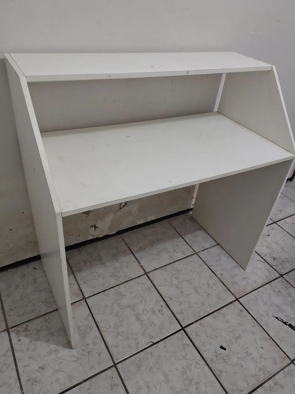 Mesa de bancada para manutenção de celular 