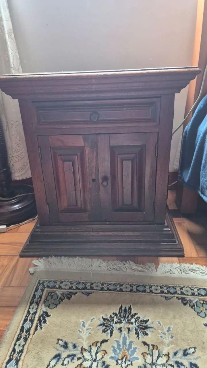 Mesa de cabeceira