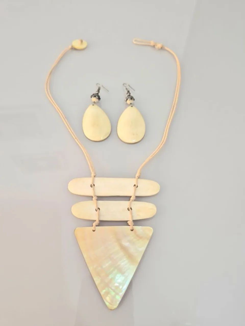Conjunto de colar é branco  - Foto 2