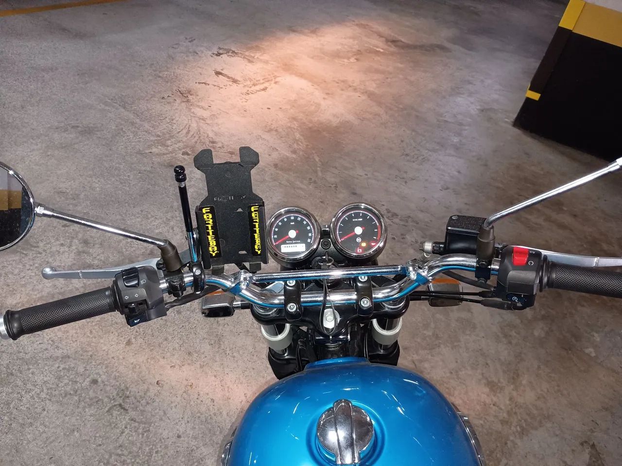 Interceptor 650 Azul 2023/2024 - Foto 4