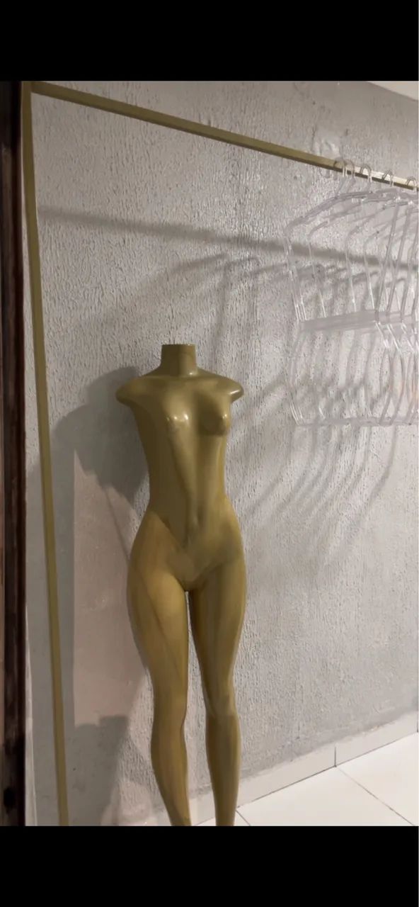 Móveis e araras para vender  - Foto 6