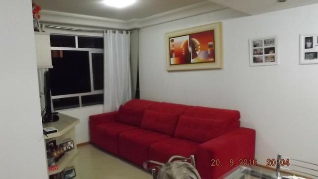 Apartamento 3 dormitórios com móveis planejados no Cabral - Foto 2