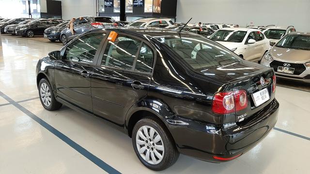 Volkswagen polo sedan 1.6 2013 - Foto 4