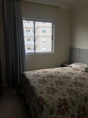 Com piscina privativa e sacada gourmet, cobertura duplex mobiliada à venda em Meia Praia - Foto 17