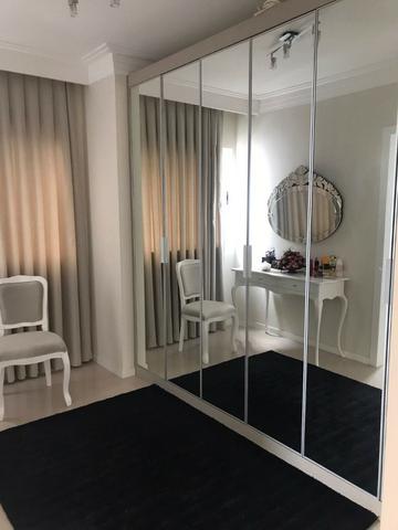 Com piscina privativa e sacada gourmet, cobertura duplex mobiliada à venda em Meia Praia - Foto 14
