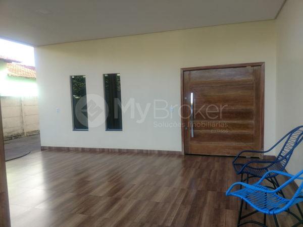 Casa sobrado com 6 quartos - Bairro Setor Central em Palmeiras de Goiás - Foto 3